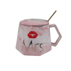 Чаша с капак и лъжичка Mrs от MaxShop Чаша с капак и лъжичка Mrs на ниска цена от MaxShop