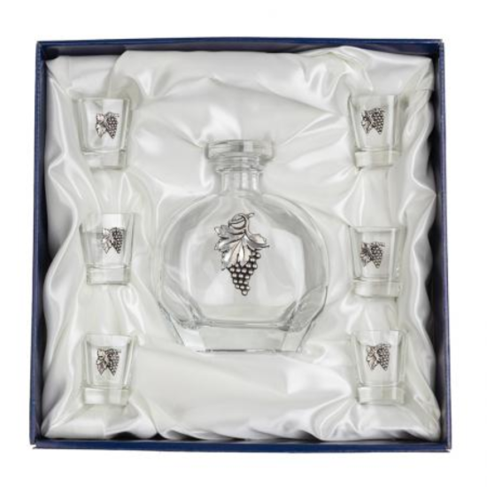 Луксозен сервиз за ракия от Freitas & Dores, декориран със сребърен релефен грозд