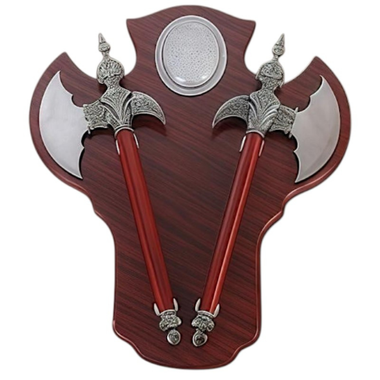 Стенна Декорация Оръжие Масивно стенно пано с форма на щит и две кръстосани декоративни томахавки