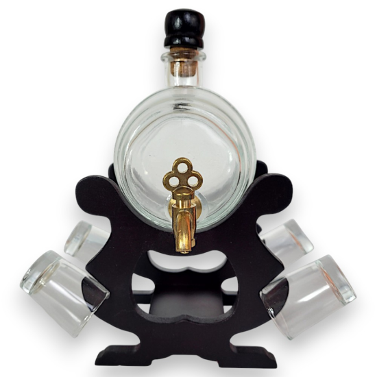 Малко стъклено буре 550мл с канелка на тъмна дървена поставка