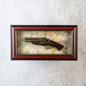 Картина с пистолет