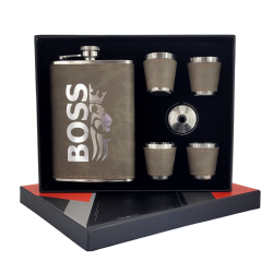 Изискан комплект за алкохол с джобно шише и чаши на ниска цена от Max-Shop