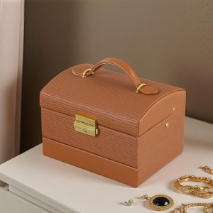 Луксозна кутия за накити с огледало