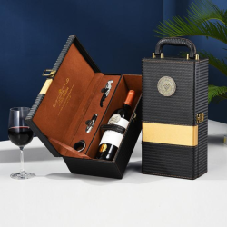 Кутия за вино с аксесоари на ниска цена от Max-Shop