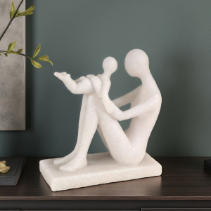 Бяла статуетка Майка с бебе