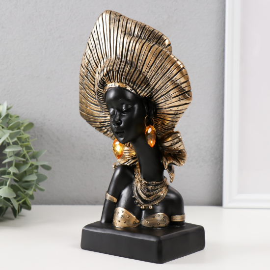 Декоративна фигура "Златна Царица" в контрастни цветове черно и златно