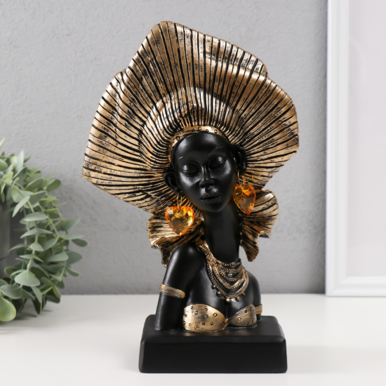 Модерна етно фигура Декоративна фигура "Златна Царица" в контрастни цветове черно и златно