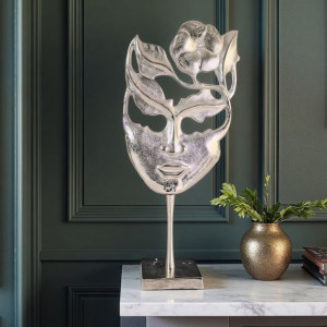 Декоративна фигура "Маска на въображението"