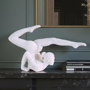 Модерна арт скулптура "Грация"