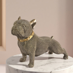 Статуетка куче булдог със златна каишка