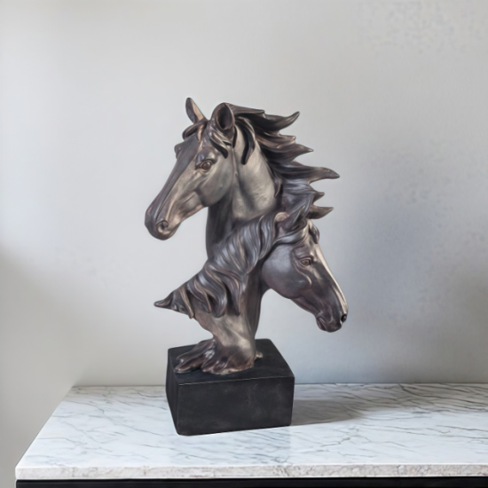 Декоративна фигура коне от полирезин с ефект на тъмен брон