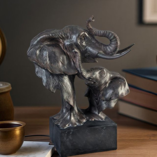 Тъмна статуетка семейство слонове от полирезин за късмет