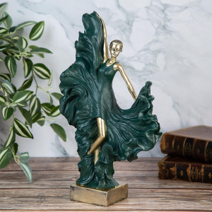 Декоративна фигура танцуваща жена