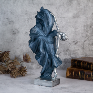 Луксозна фигура танцуваща жена в синьо и сребро