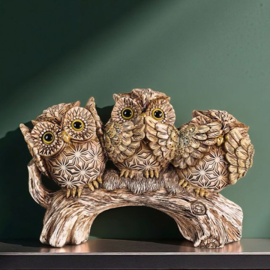 Декоративна статуетка три бухалчета на клон с красиви геометрични шарки