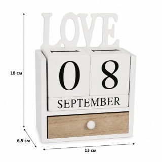 Размери на вечен календар LOVE: височина 18 см, ширина 13 см и дълбочина 6,5 см